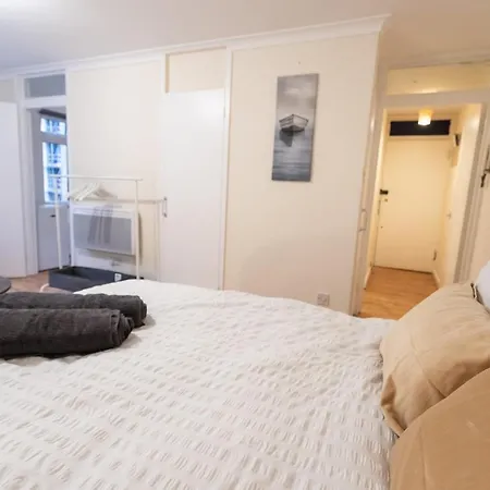 October Disc - Long - Contractors Apartment
